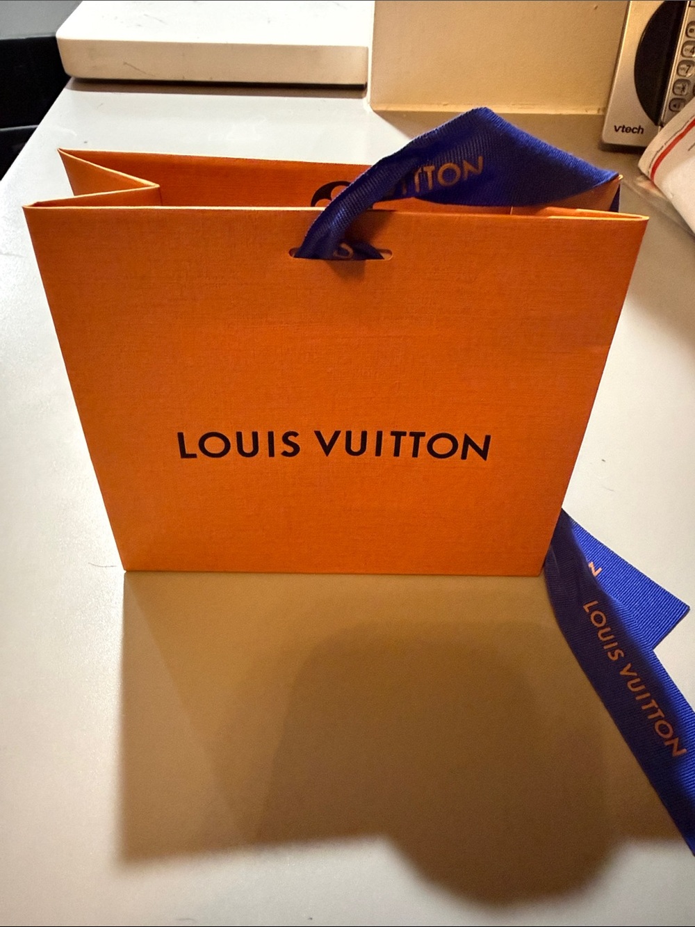 Small Mini Louis Vuitton Gift Bag - Picture 2 of 4